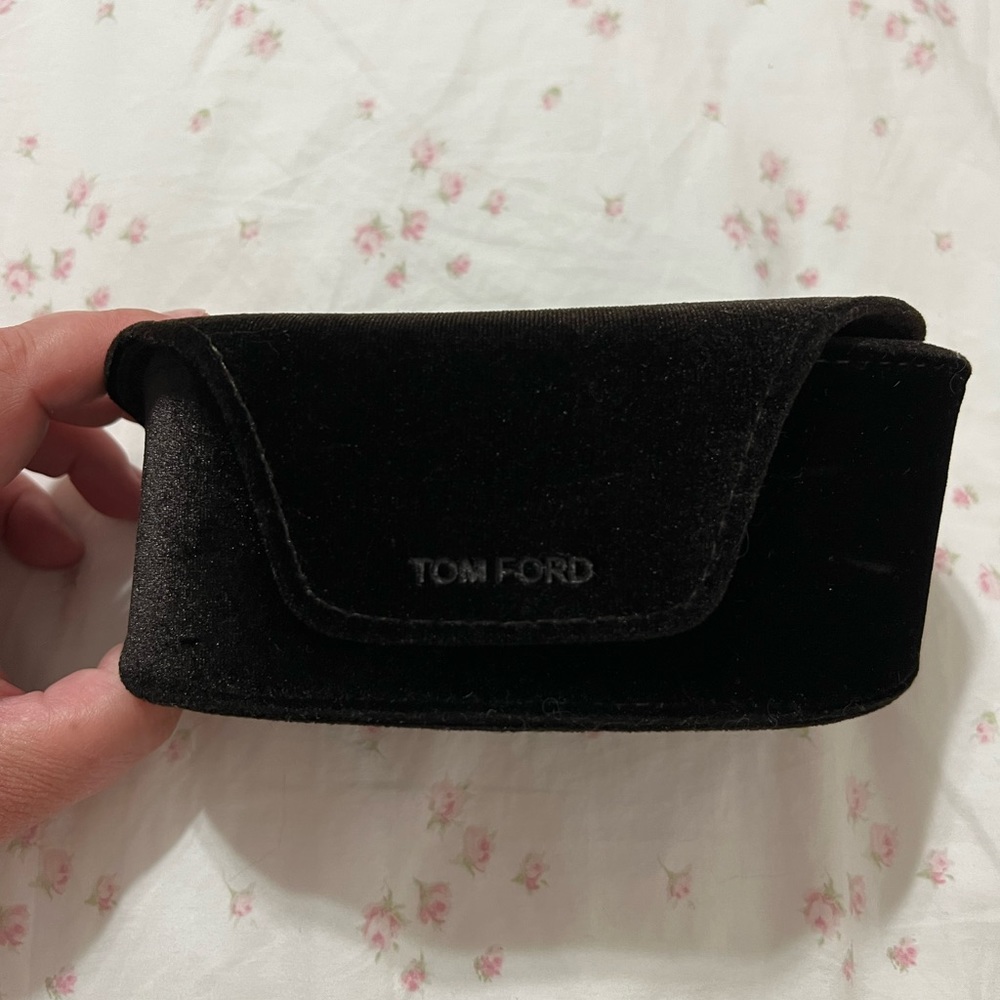 Authentic Tom Ford Stefania Sunglasses - Picture 2 of 14